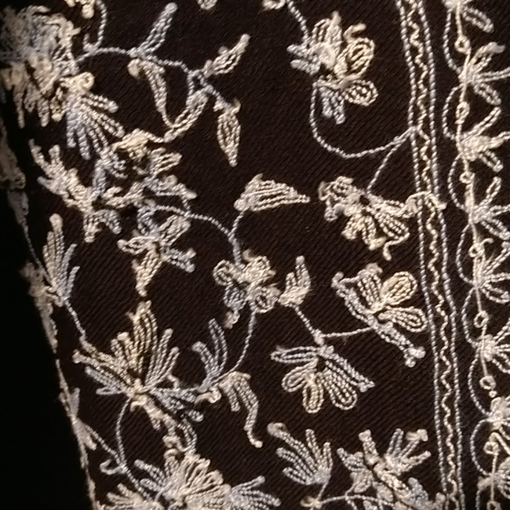 Dark Navy Pashmina Shawl W/ Embroidered Flowers - Picture 9 of 9